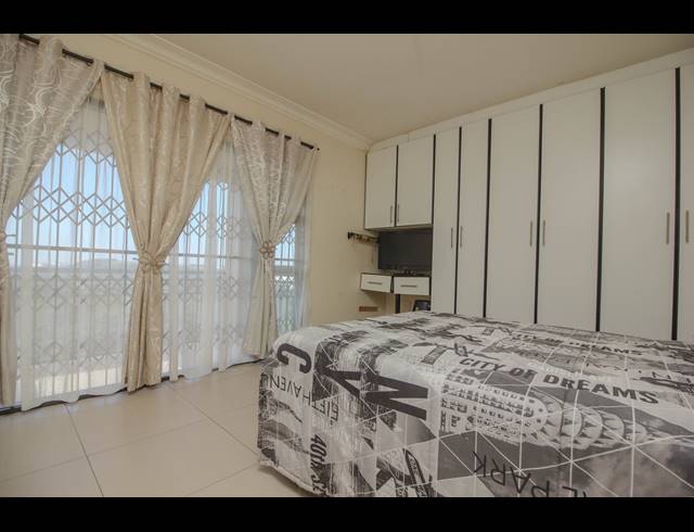 4 BEDROOM HOUSE FOR SALE IN SHALLCROSS